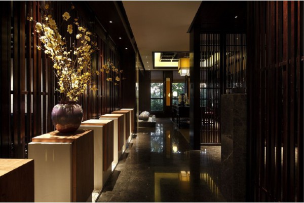 炎炎夏日武汉桑拿，疫情后如何避暑？(2020武汉桑拿)